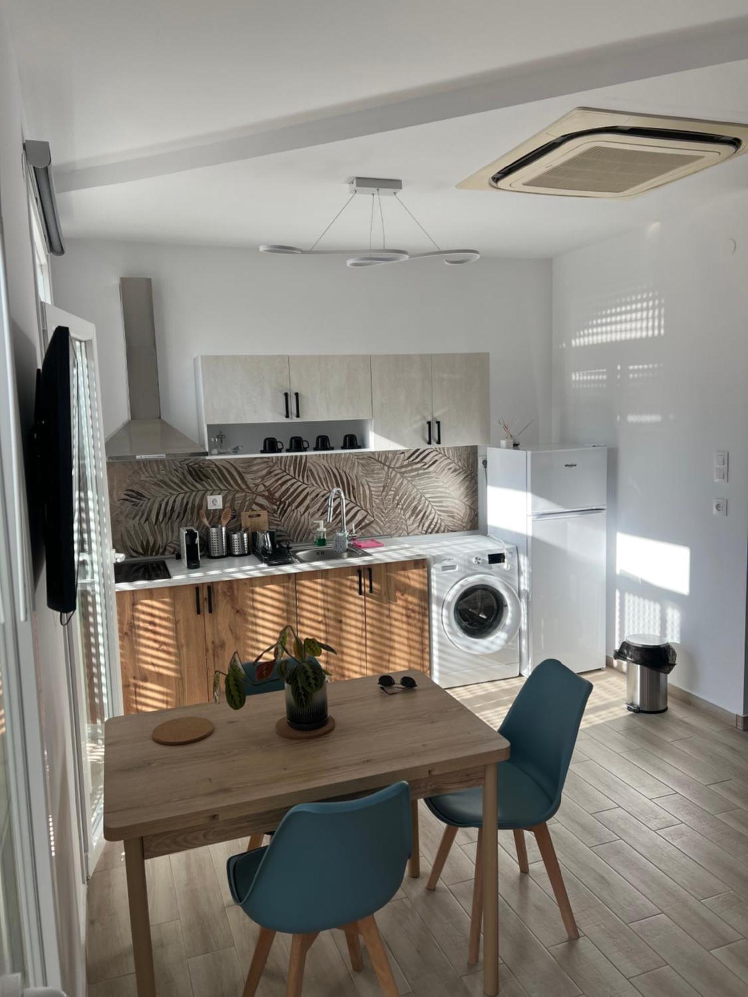 F Apartment Салоники Экстерьер фото